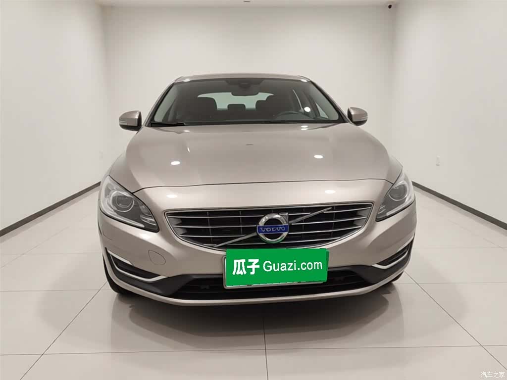 Volvo S60, 2014 24