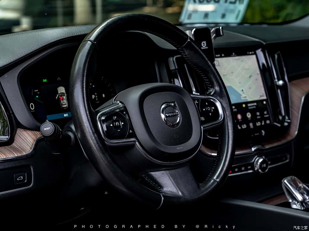 Volvo XC60, 2022 4