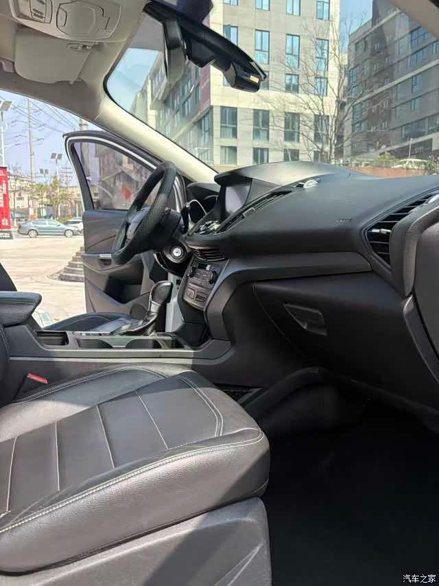 Ford Kuga, 2017 11