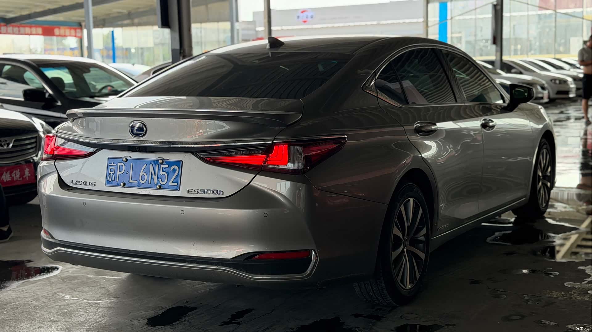 Lexus ES, 2020 13