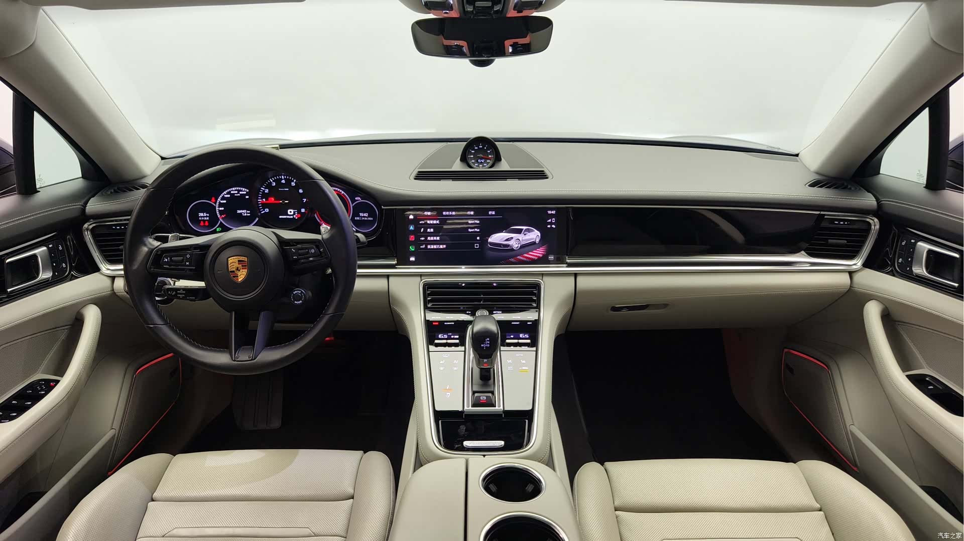 Porsche Panamera, 2022 7