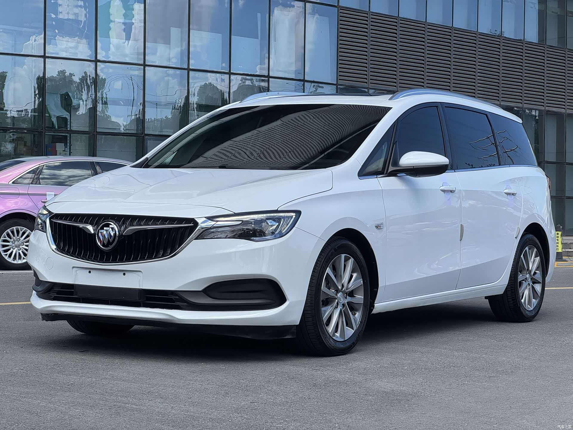 Buick GL6, 2022 1