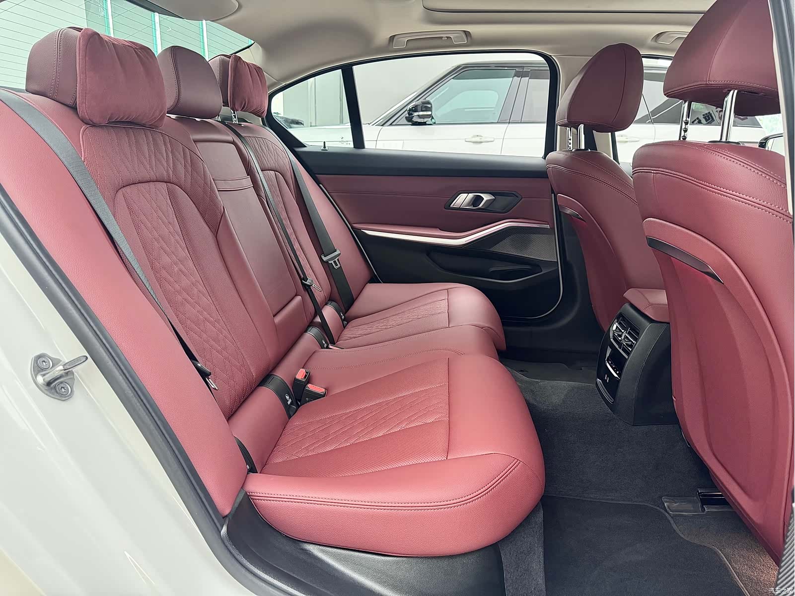 BMW i3, 2024 15