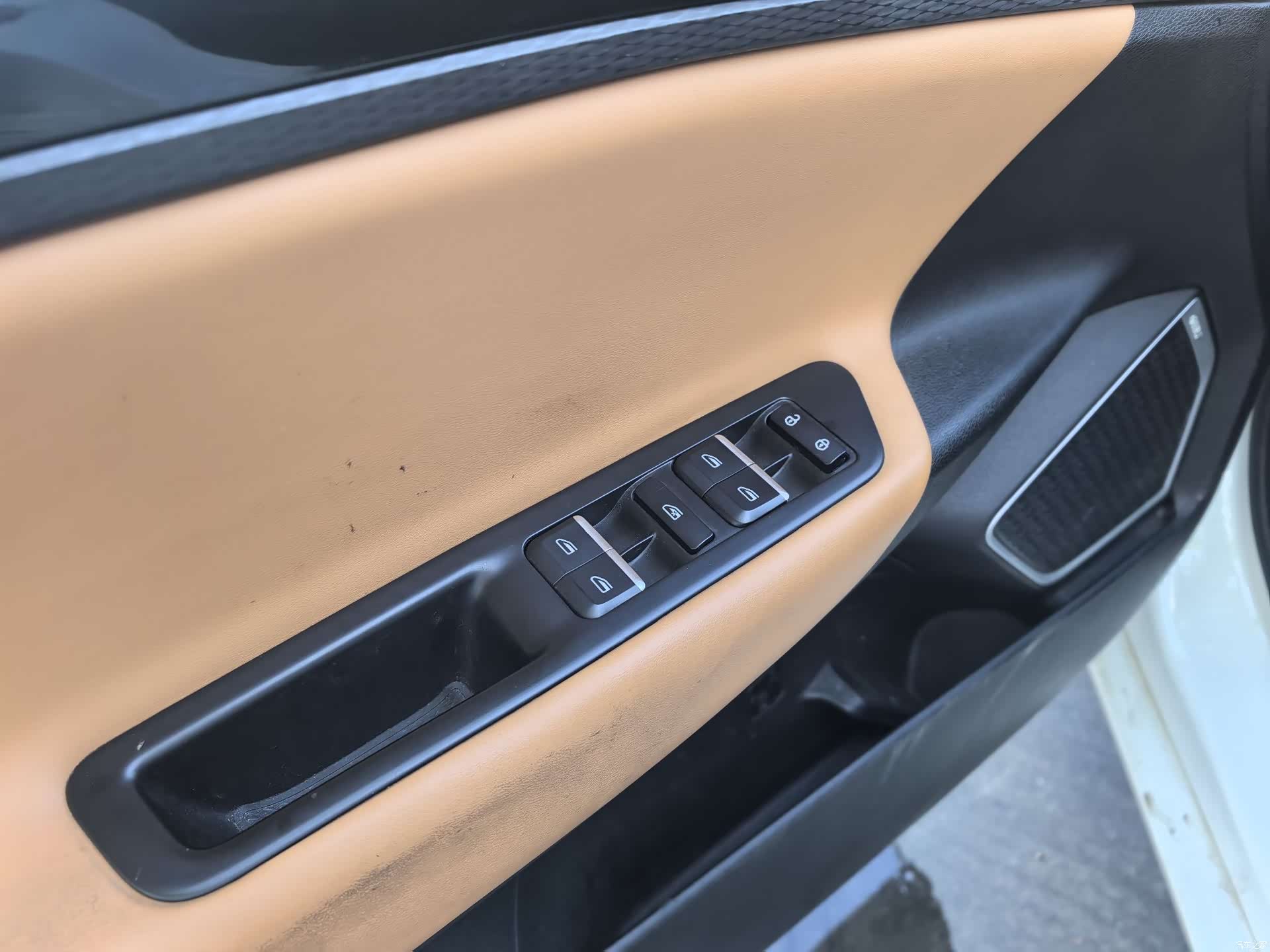Geely Emgrand, 2020 16