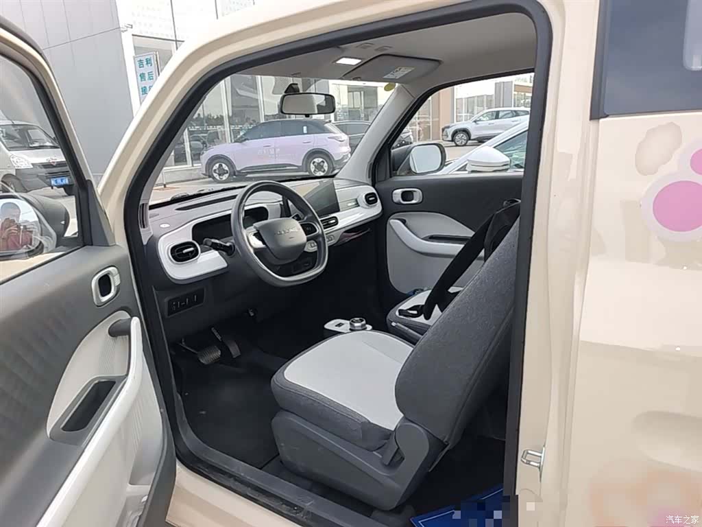 Geely Panda, 2025 15