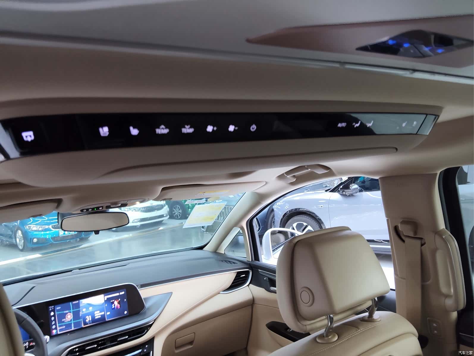 Buick GL8, 2025 12