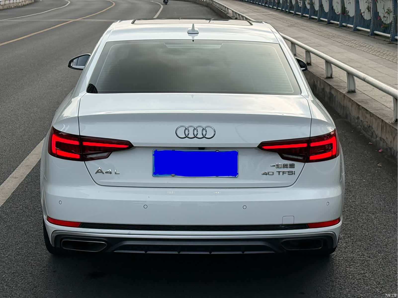 Audi A4L, 2019 все фото