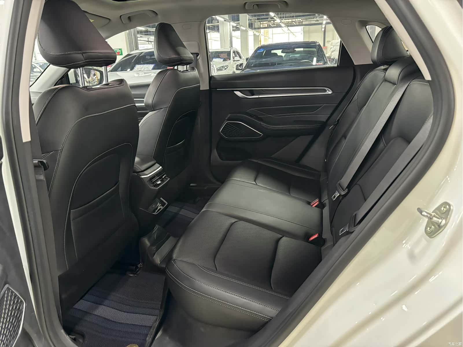 Geely Emgrand, 2022 6