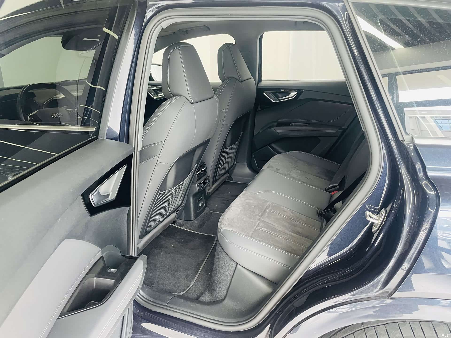 Audi Q4 e-tron, 2023 8