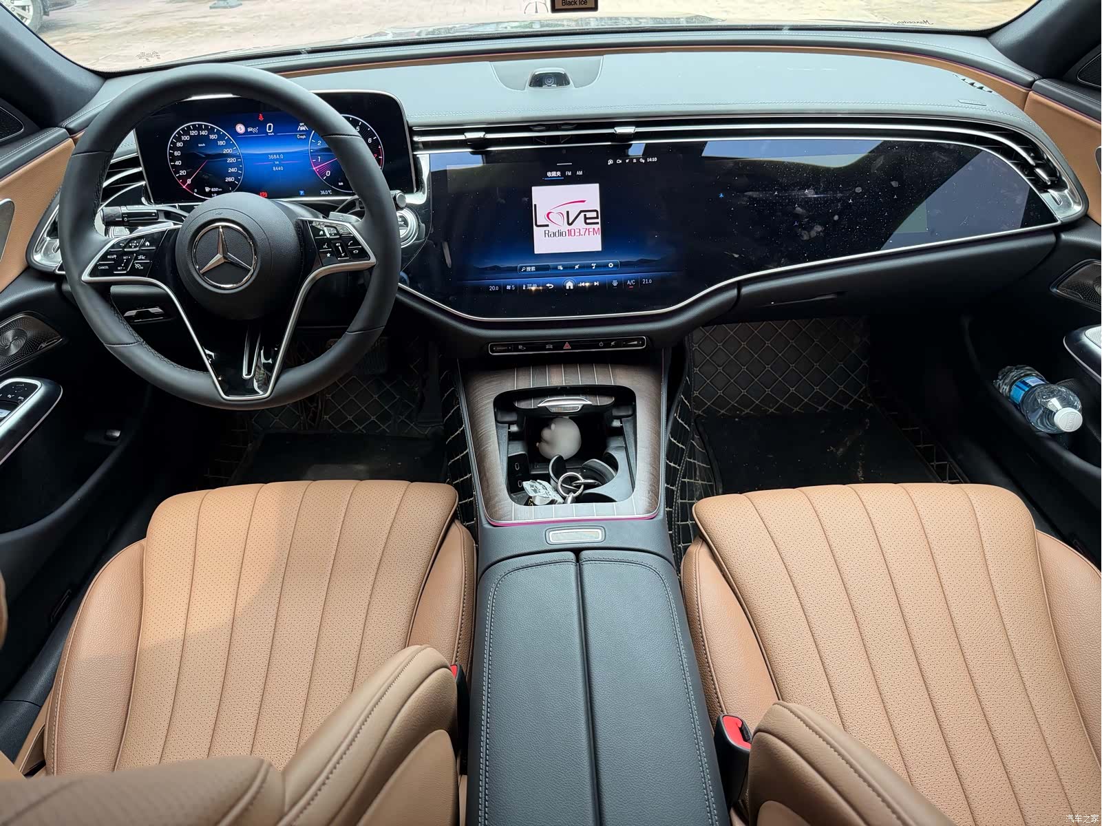 Mercedes-Benz E-Class, 2025 18