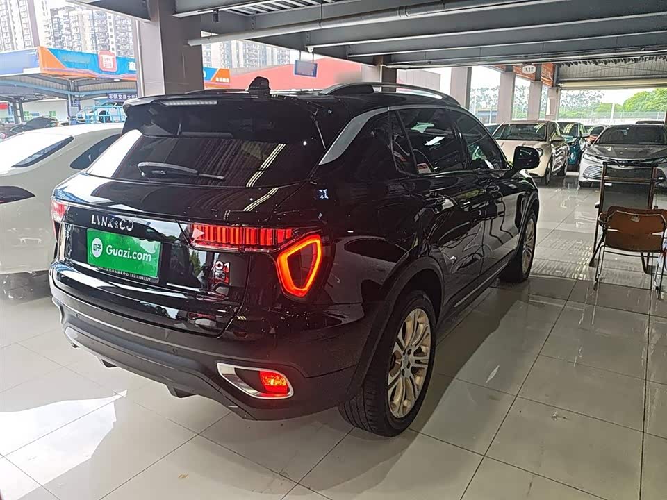 Lynk & Co 01