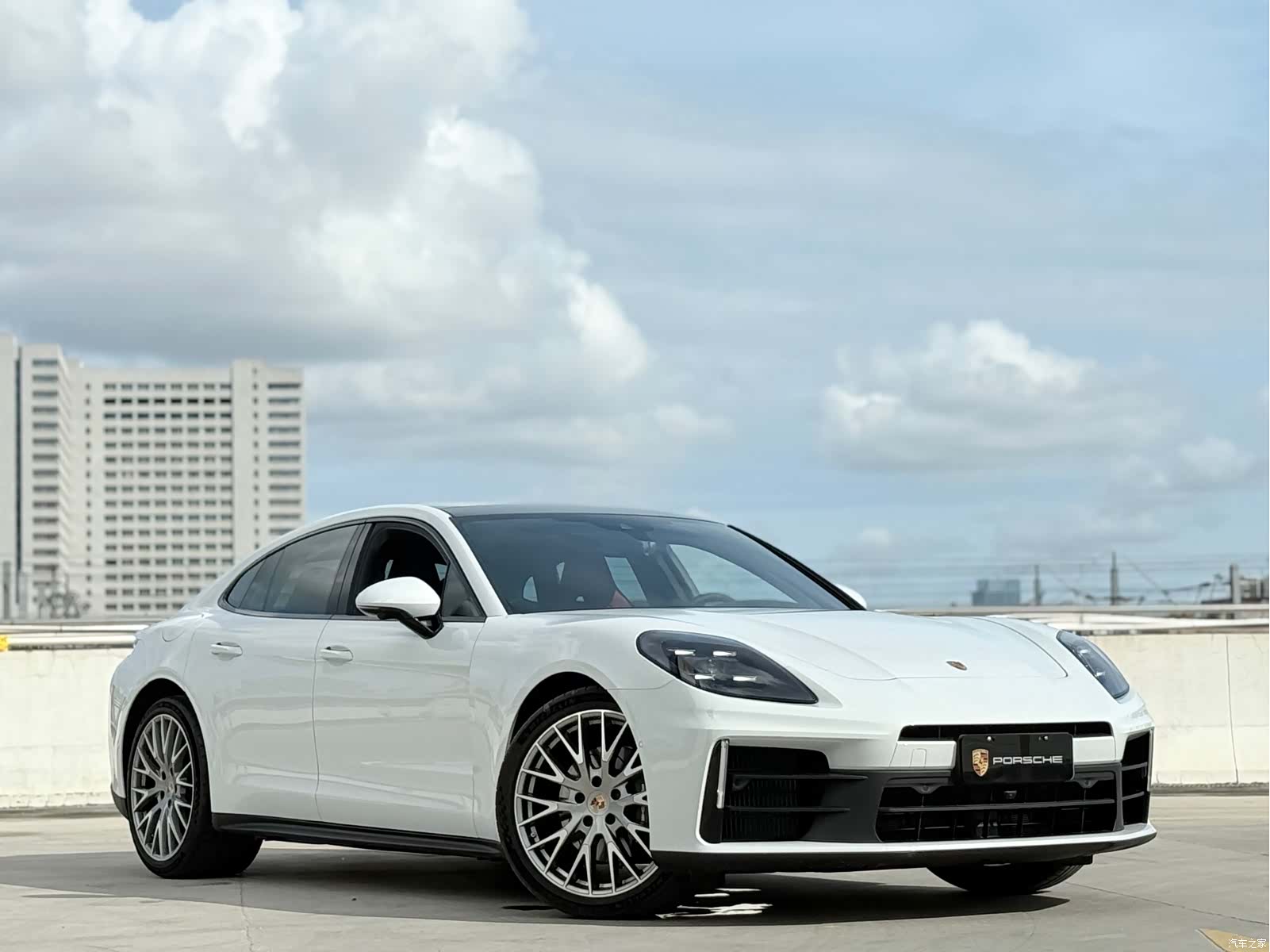 Porsche Panamera, 2026 3