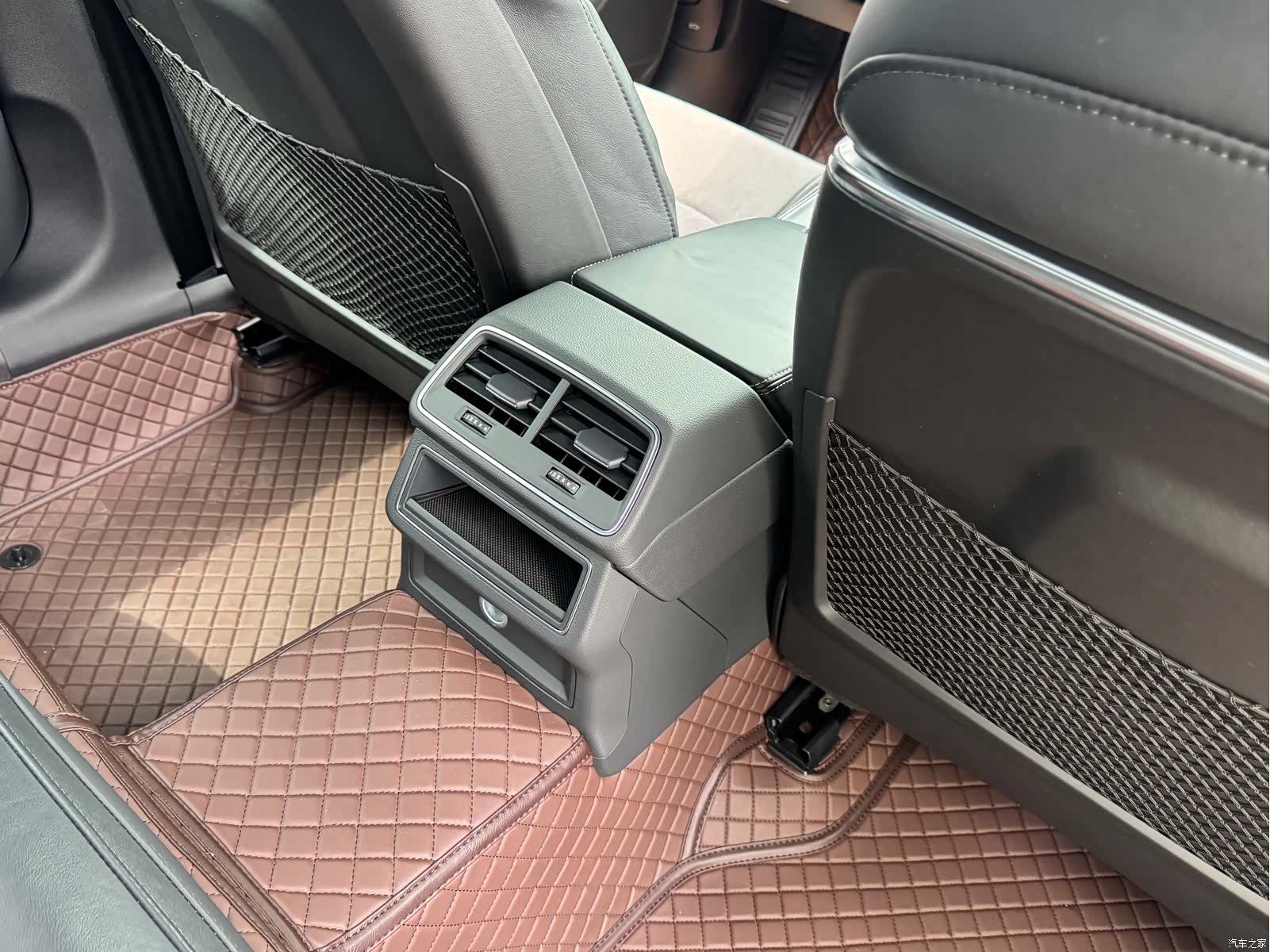 Audi A6L, 2022 35