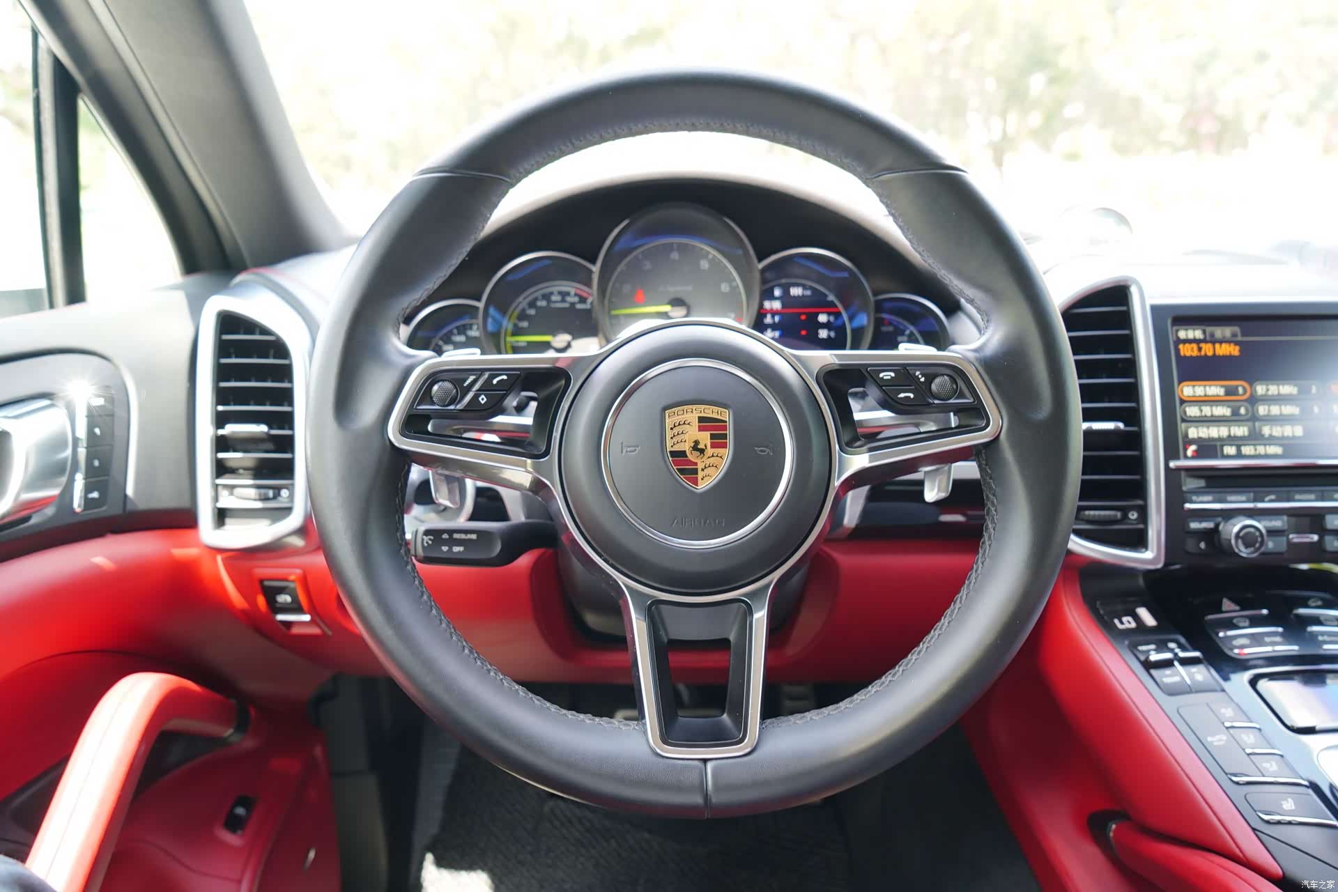 Porsche Cayenne, 2016 13
