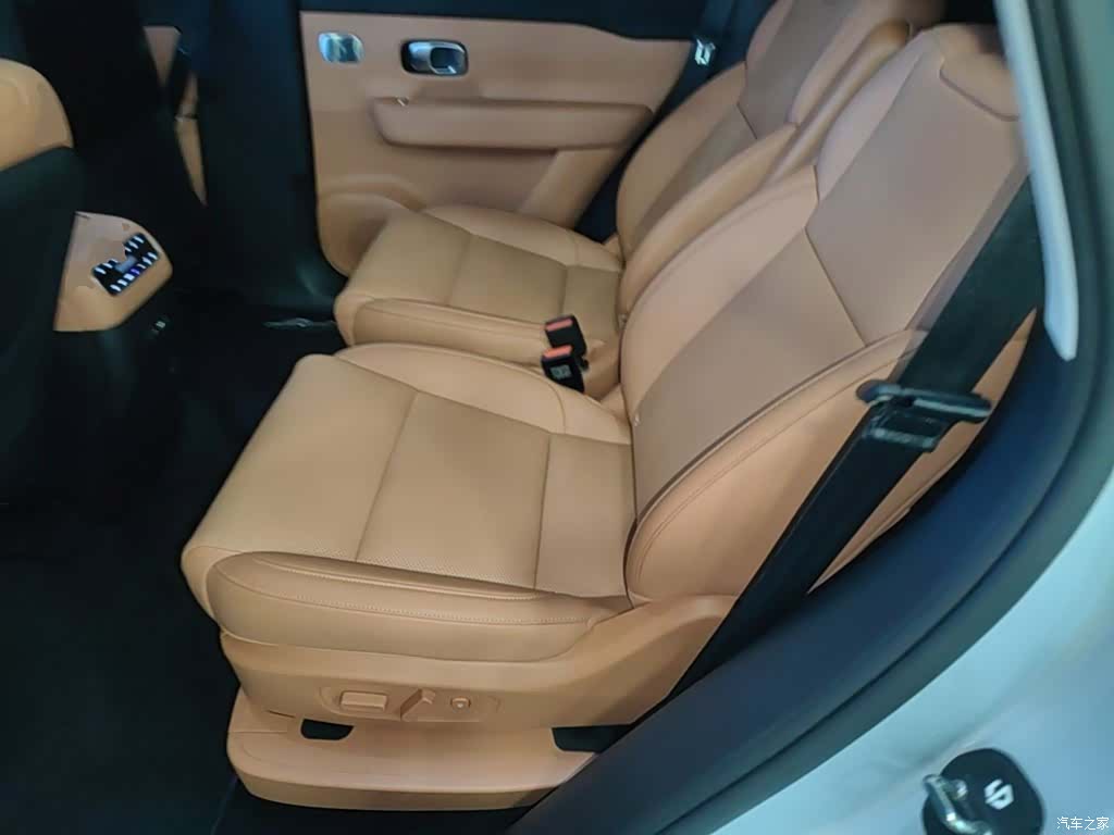 Leapmotor C16, 2025 17