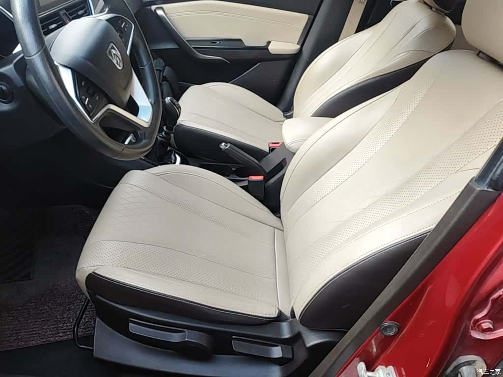Wuling 310W, 2018 15