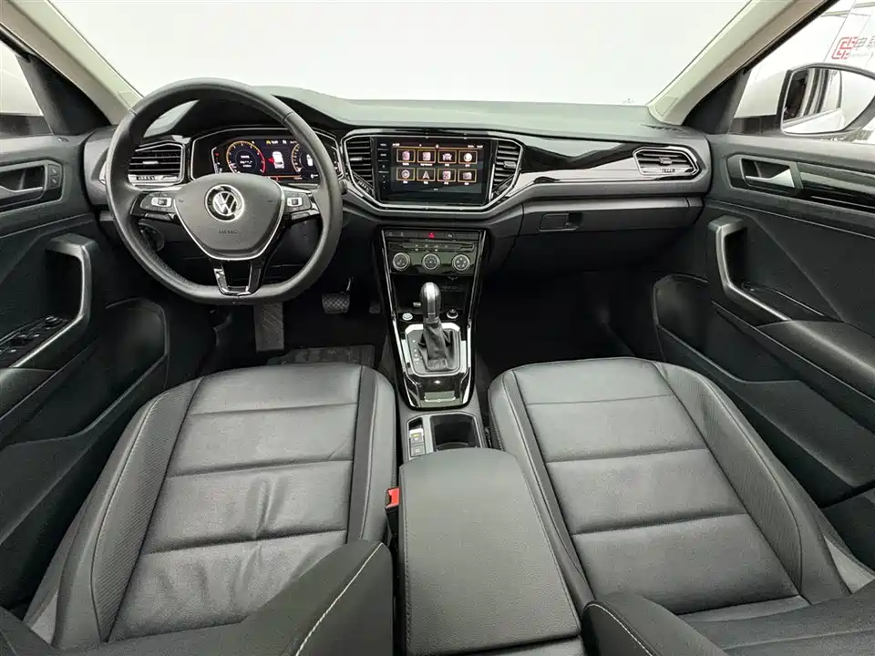 Volkswagen T-ROC exploring Songs