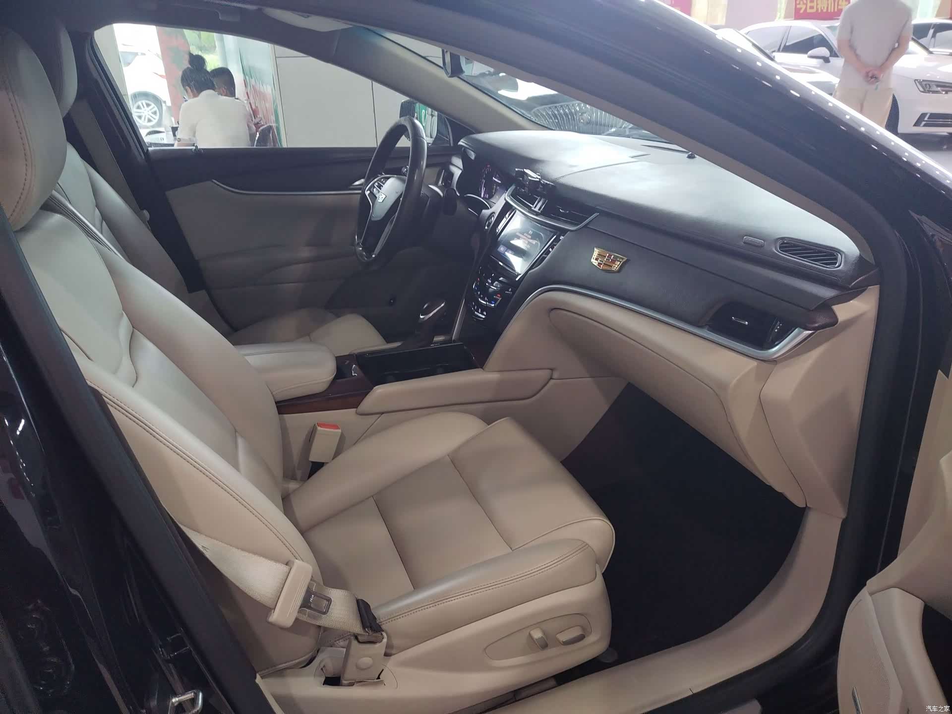 Cadillac XTS, 2017 все фото