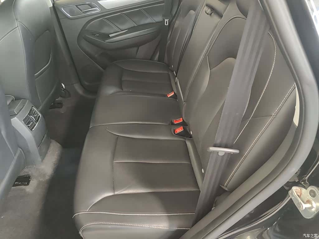 Roewe RX5, 2017 17