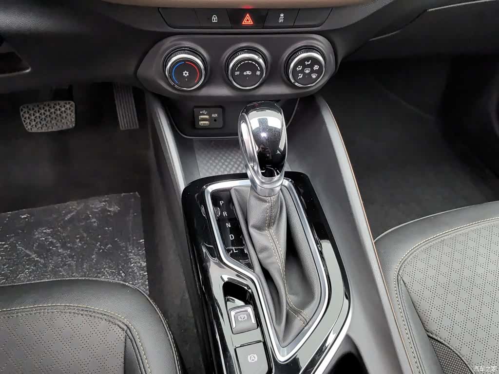 Buick Verano, 2022 13