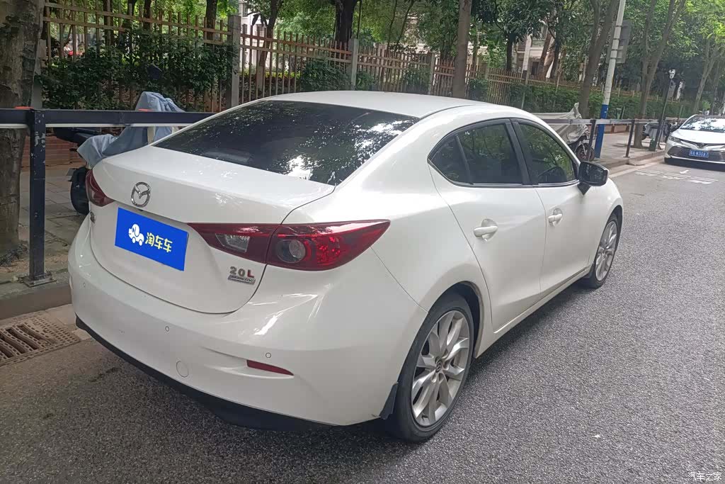 Mazda Mazda3, 2015 3