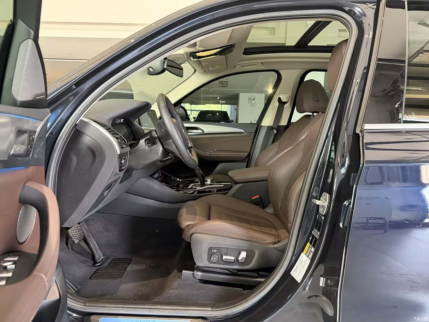 BMW iX3, 2021 4