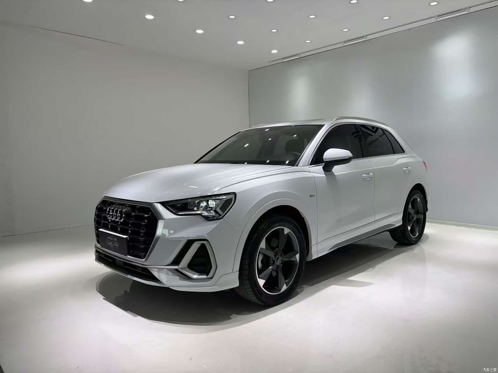 Audi Q3, 2022 1