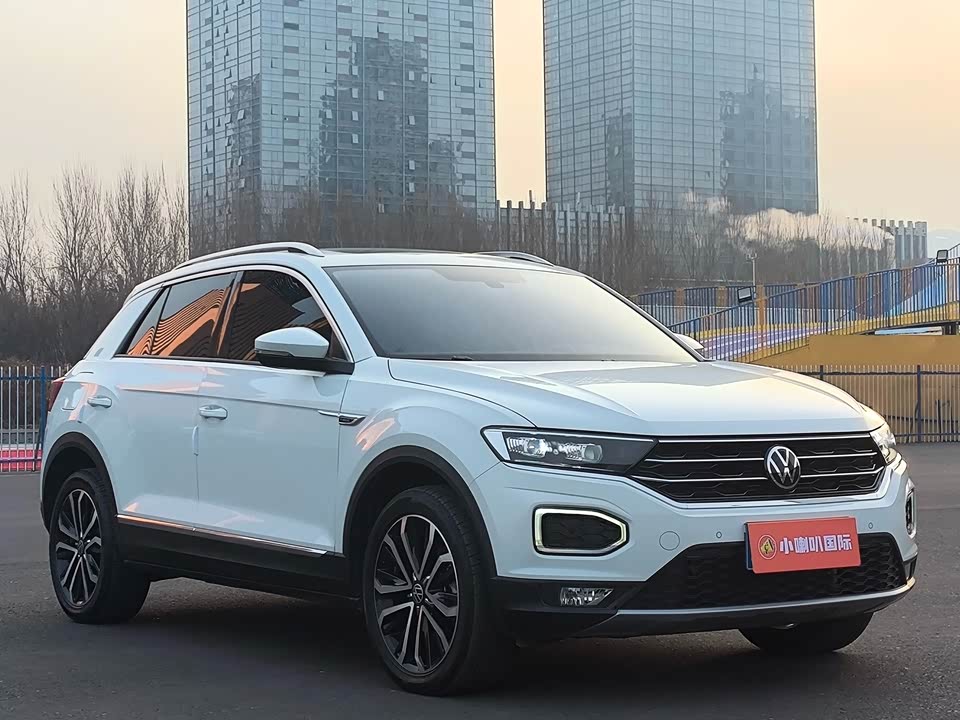 Volkswagen T-ROC exploring Songs