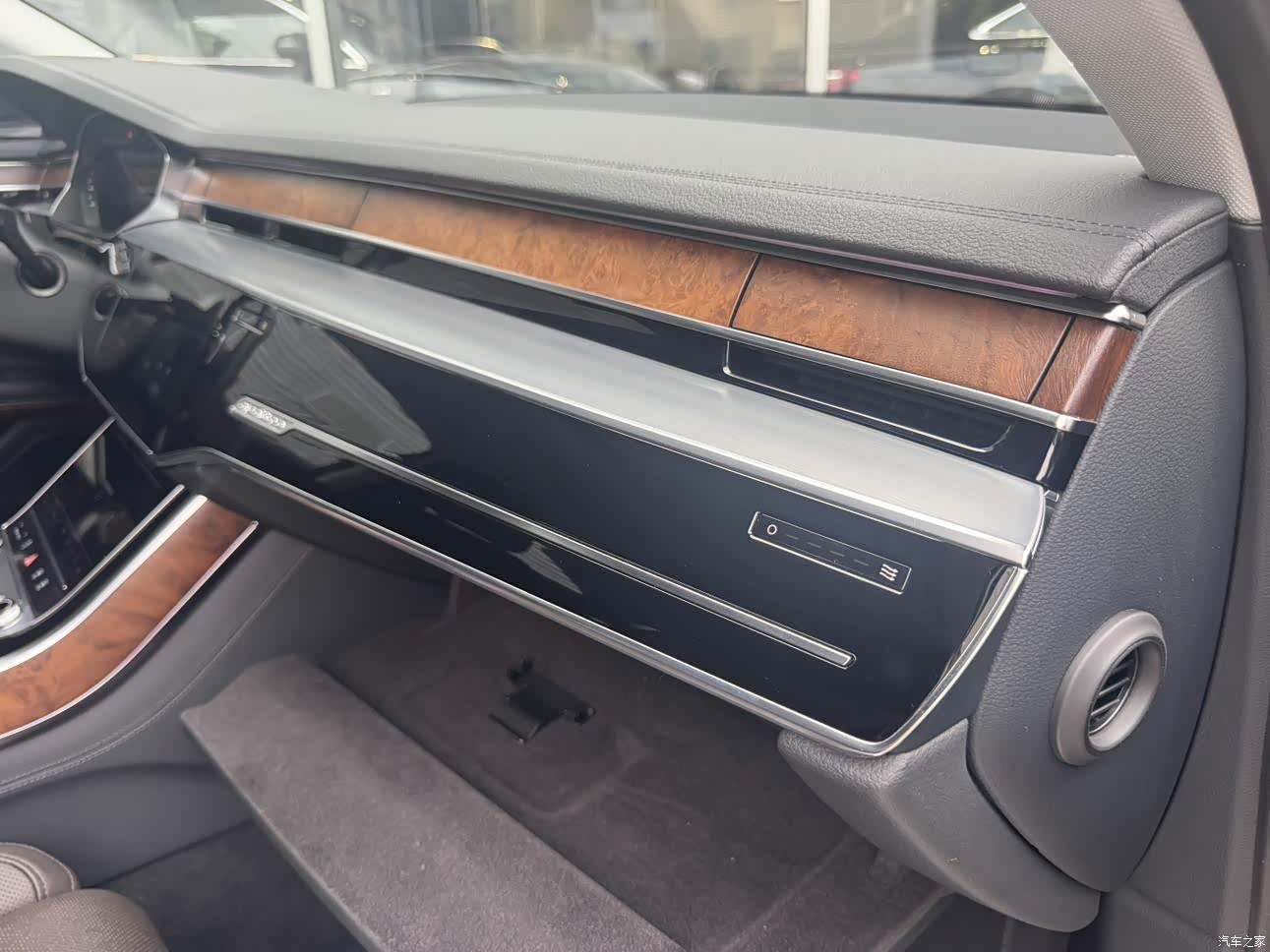 Audi A8L, 2020 24