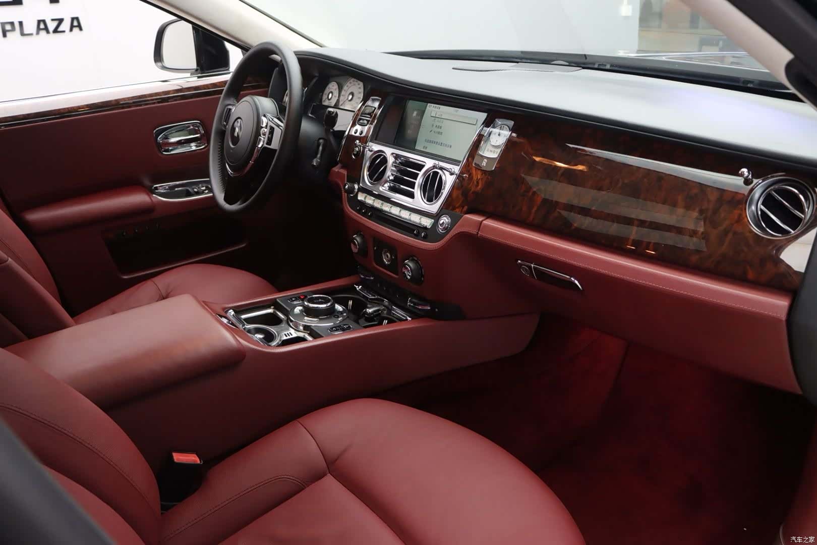 Rolls-Royce Ghost, 2014 7