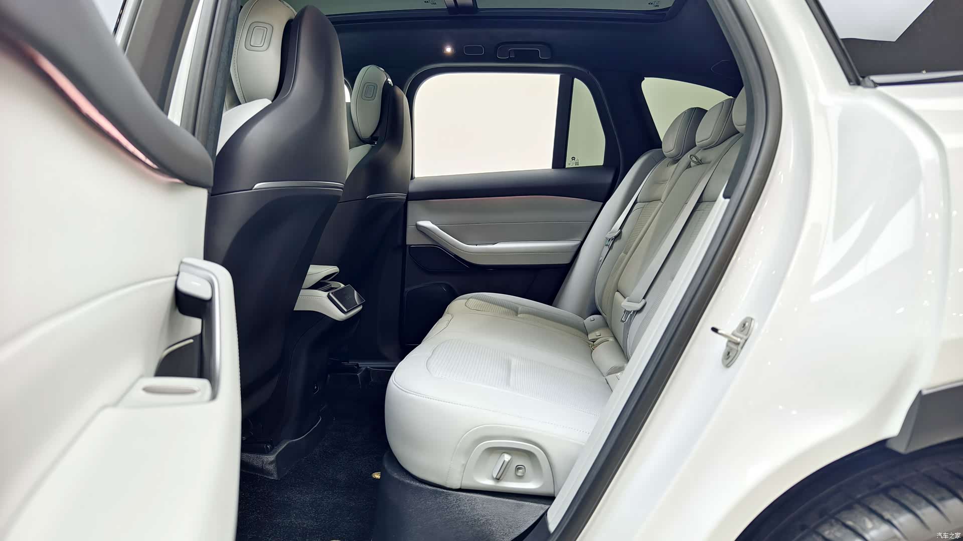 NIO ES6, 2024 10