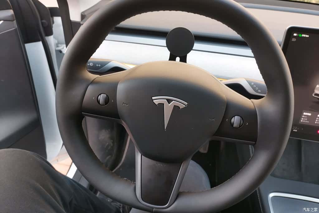 Tesla Model Y, 2024 15