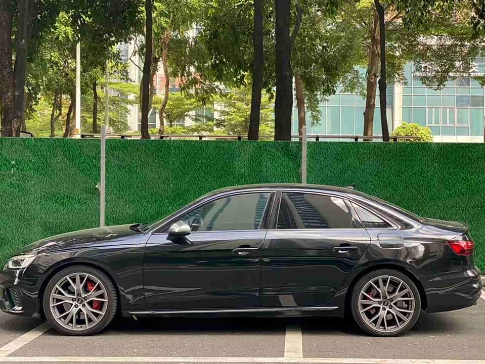 Audi S4