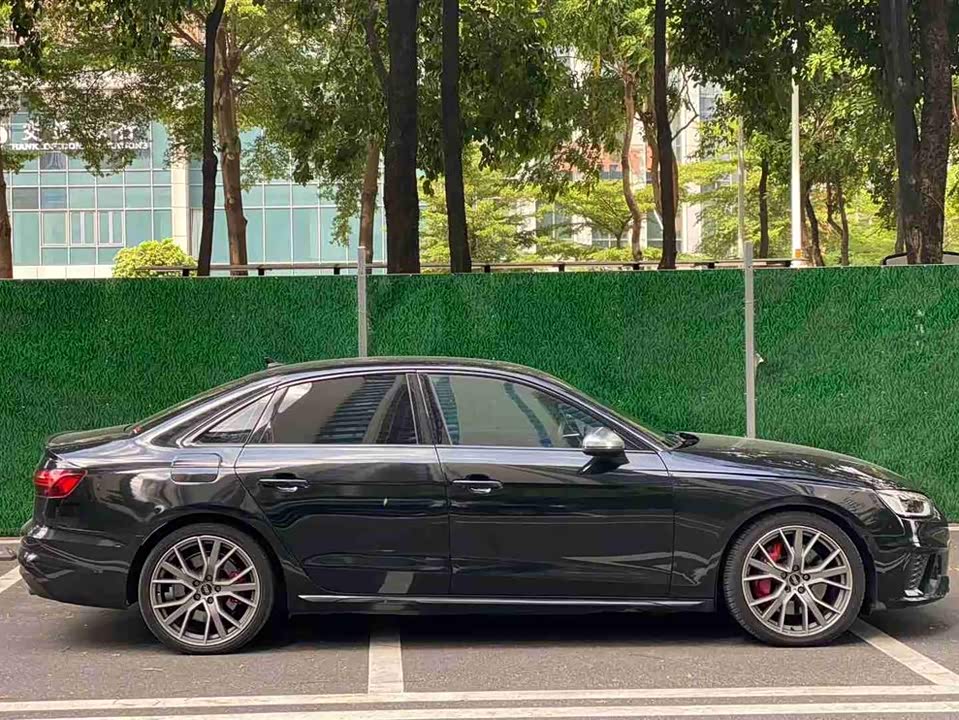 Audi S4