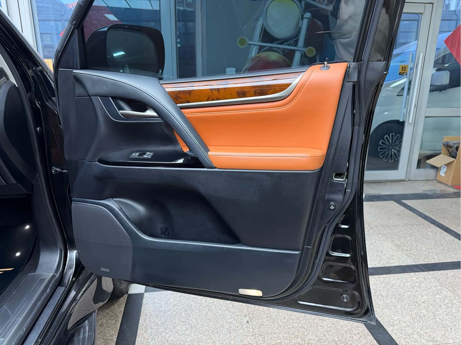 Lexus LX, 2019 26