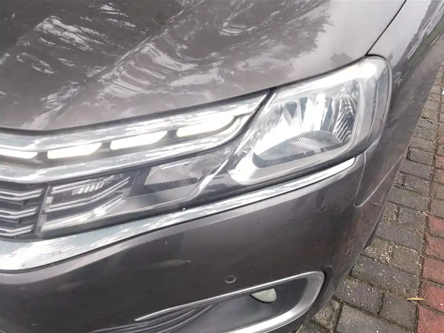 Citroen C6
