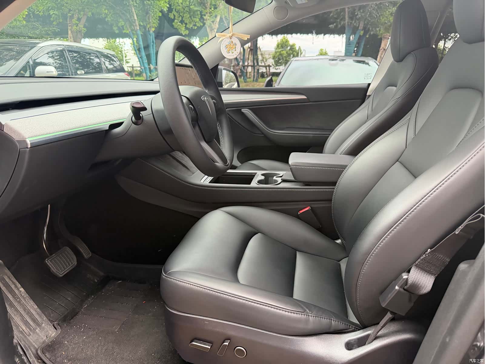 Tesla Model Y, 2024 3
