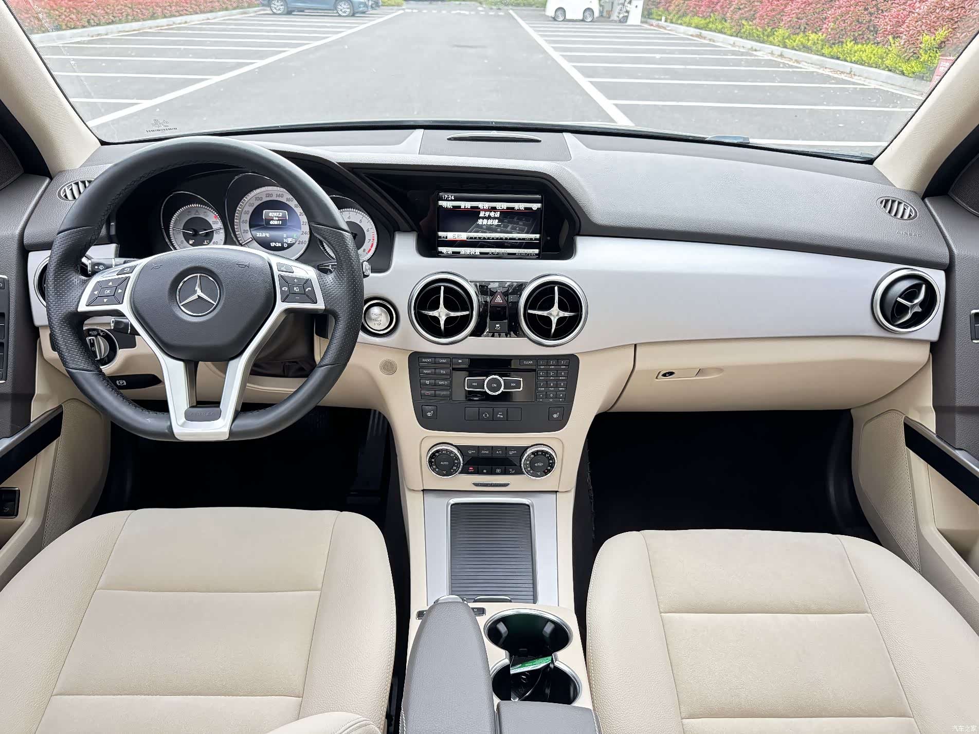 Mercedes-Benz GLK-Class, 2015 9