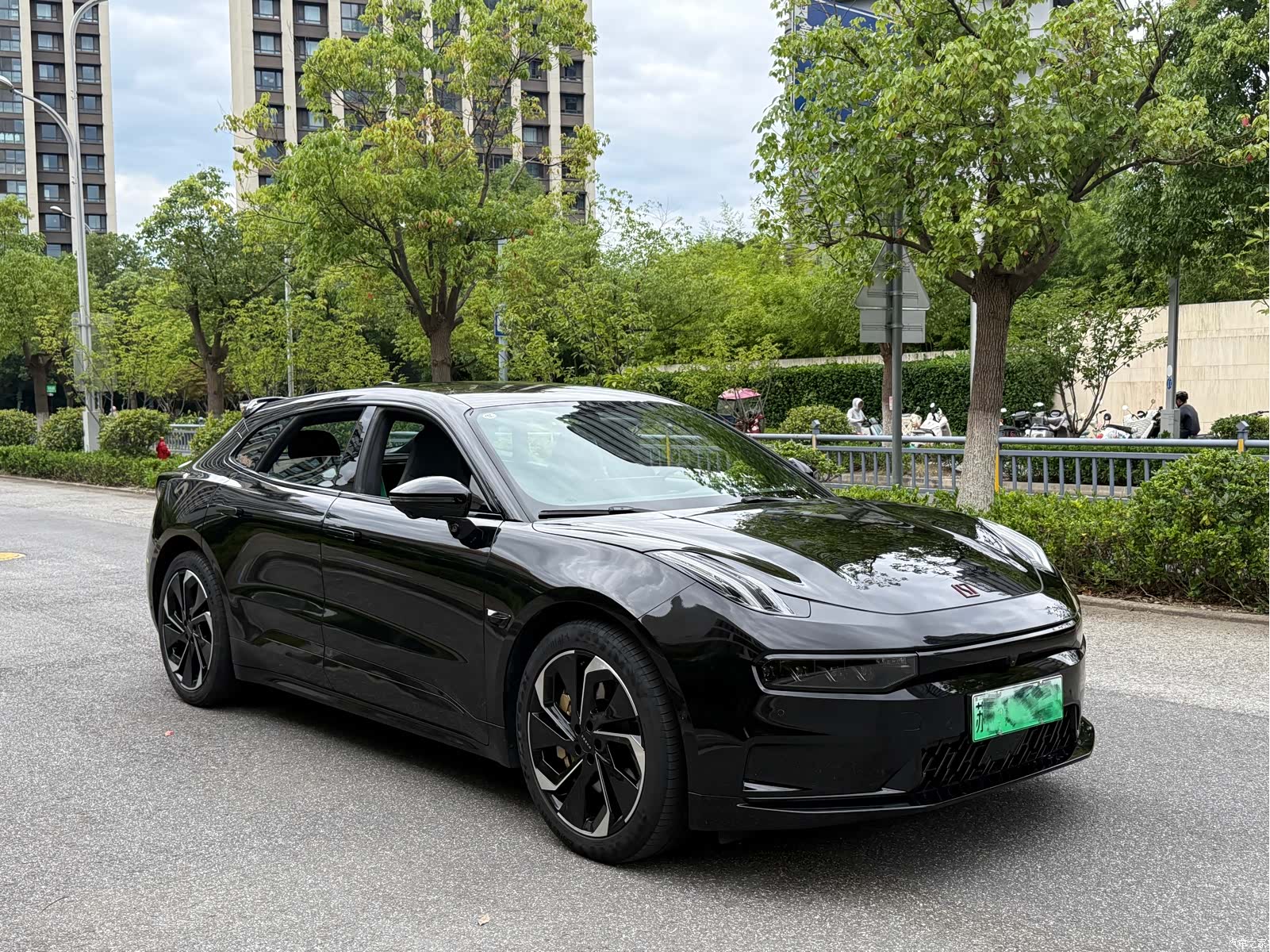 Zeekr 001, 2023 3