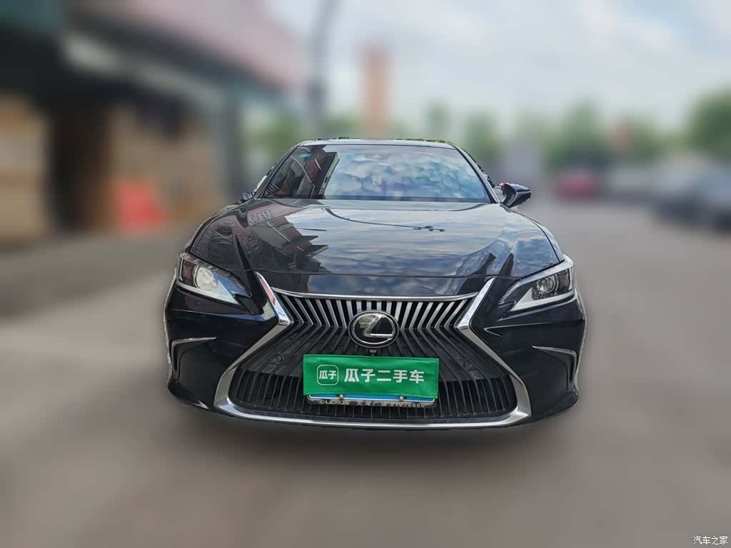 Lexus ES, 2019 24