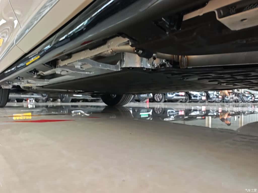 Luxeed R7, 2026 22