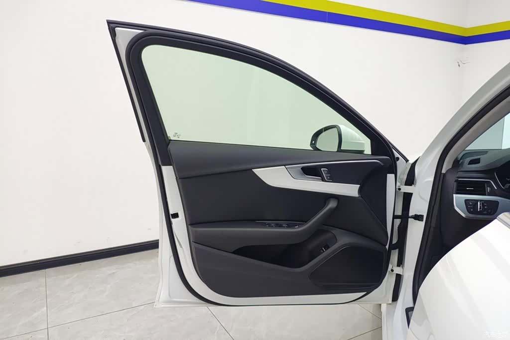 Audi A4L, 2024 7