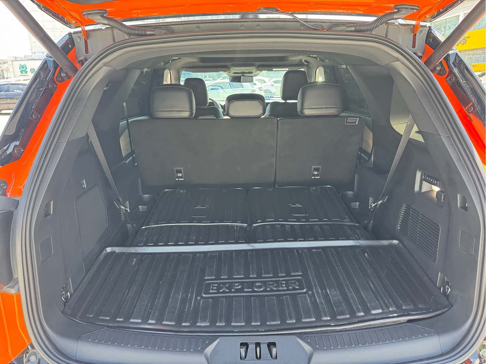 Ford Explorer, 2024 21