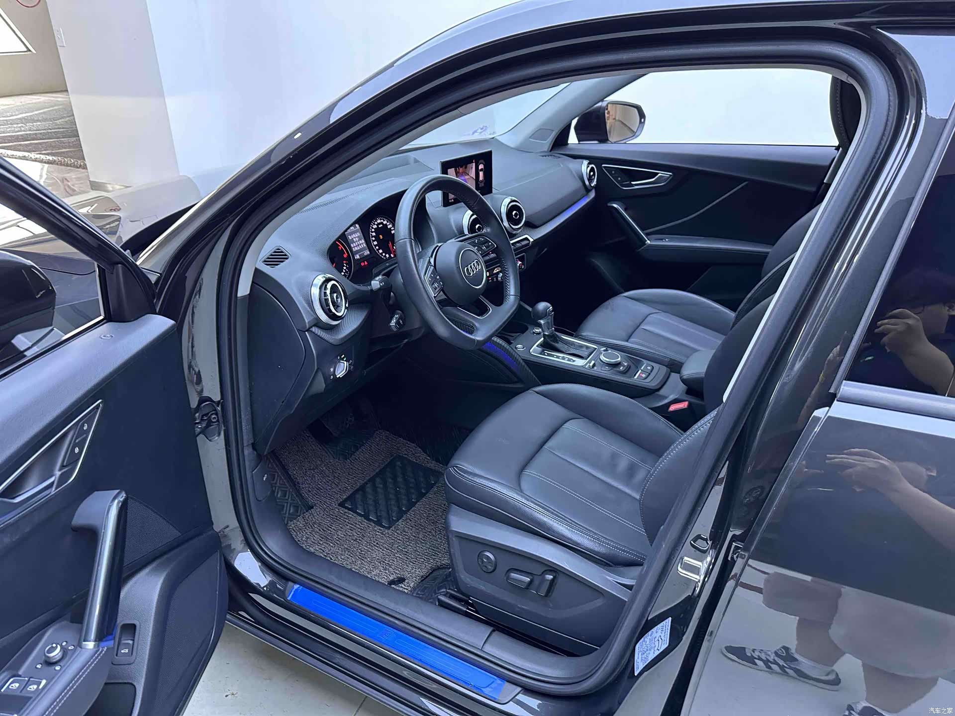 Audi Q2L, 2021 10