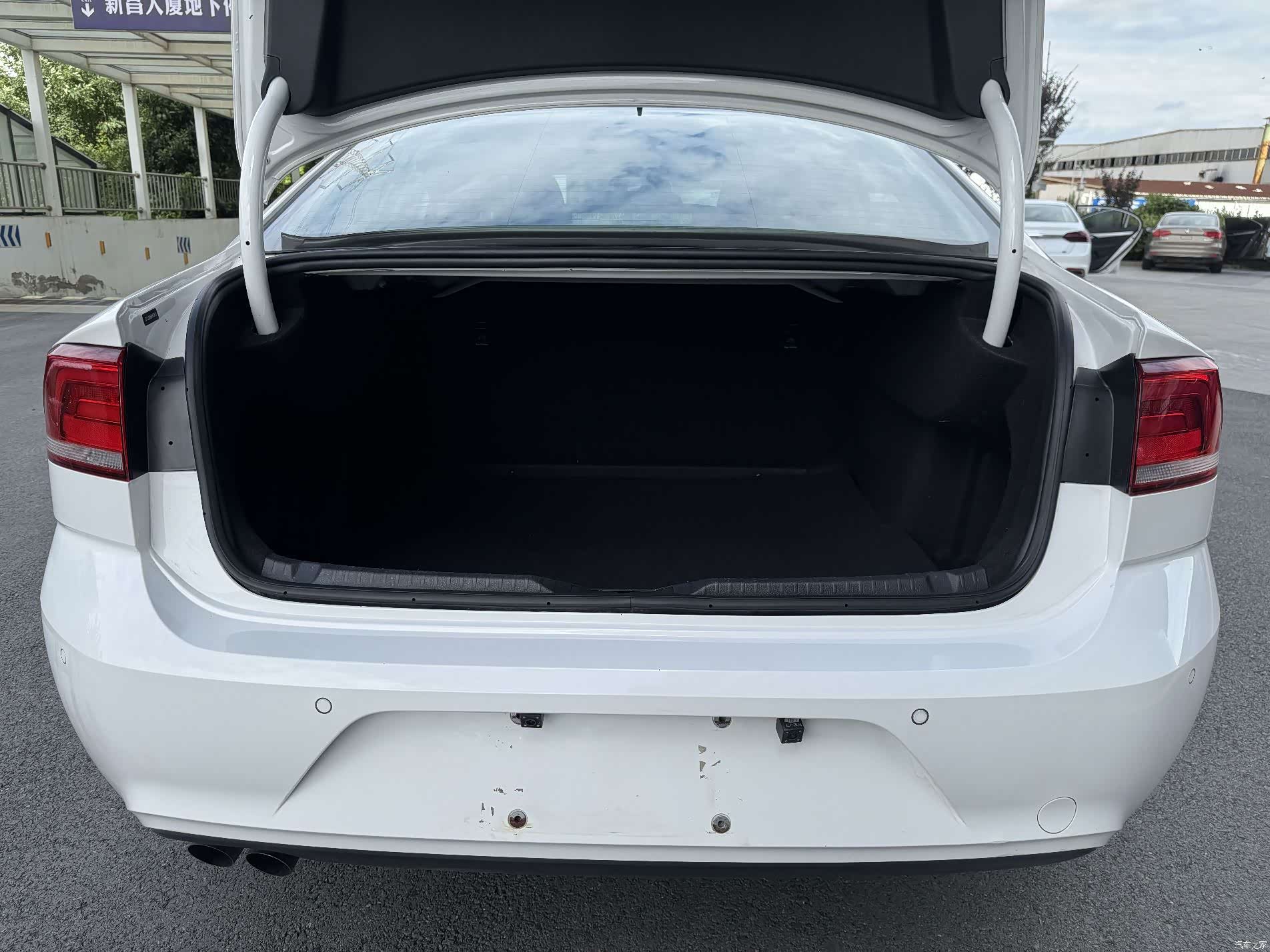 Volkswagen Lamando, 2017 15