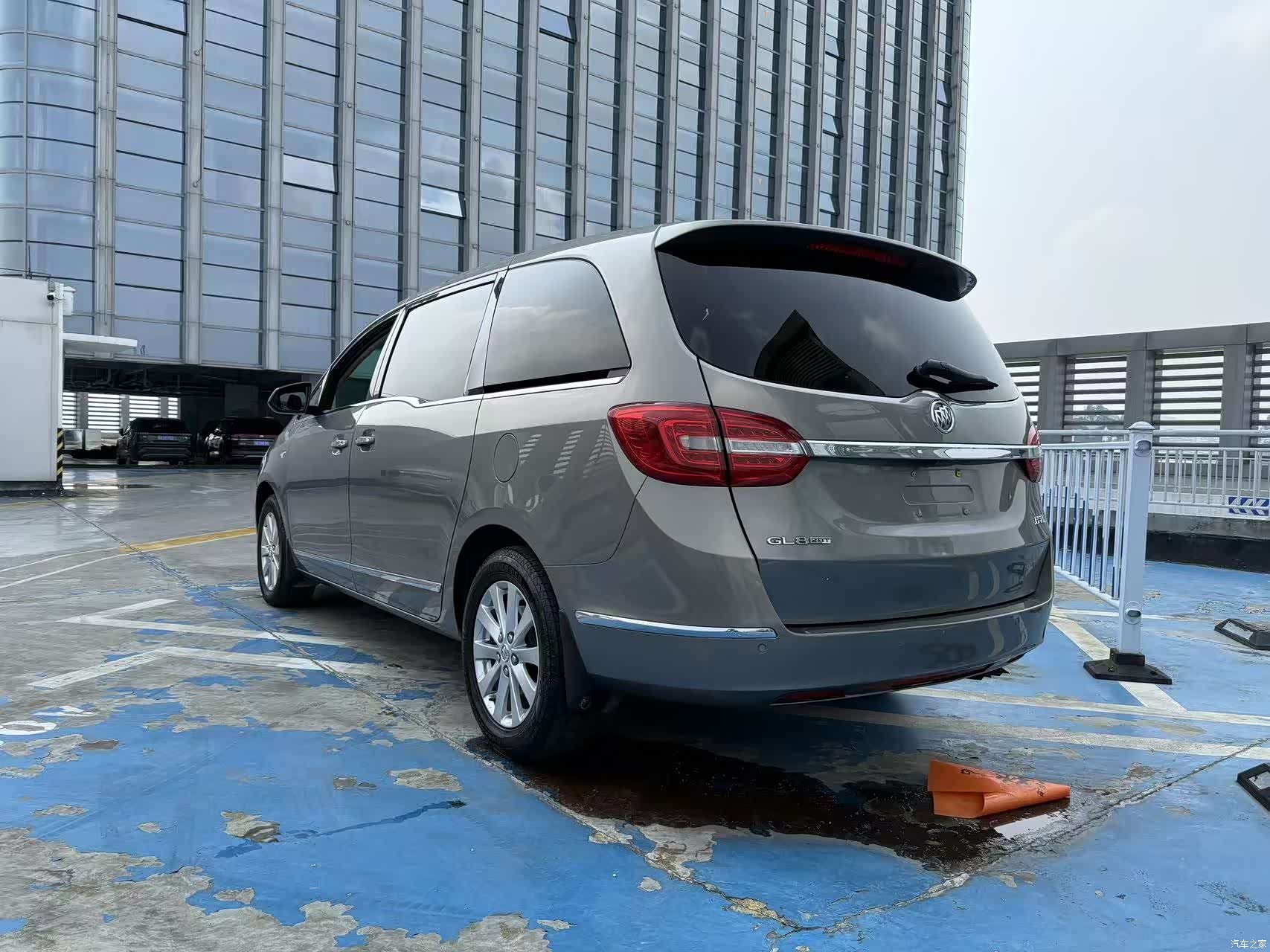 Buick GL8, 2019 8