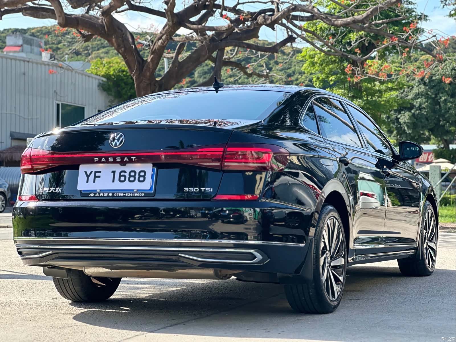 Volkswagen Passat, 2022 все фото