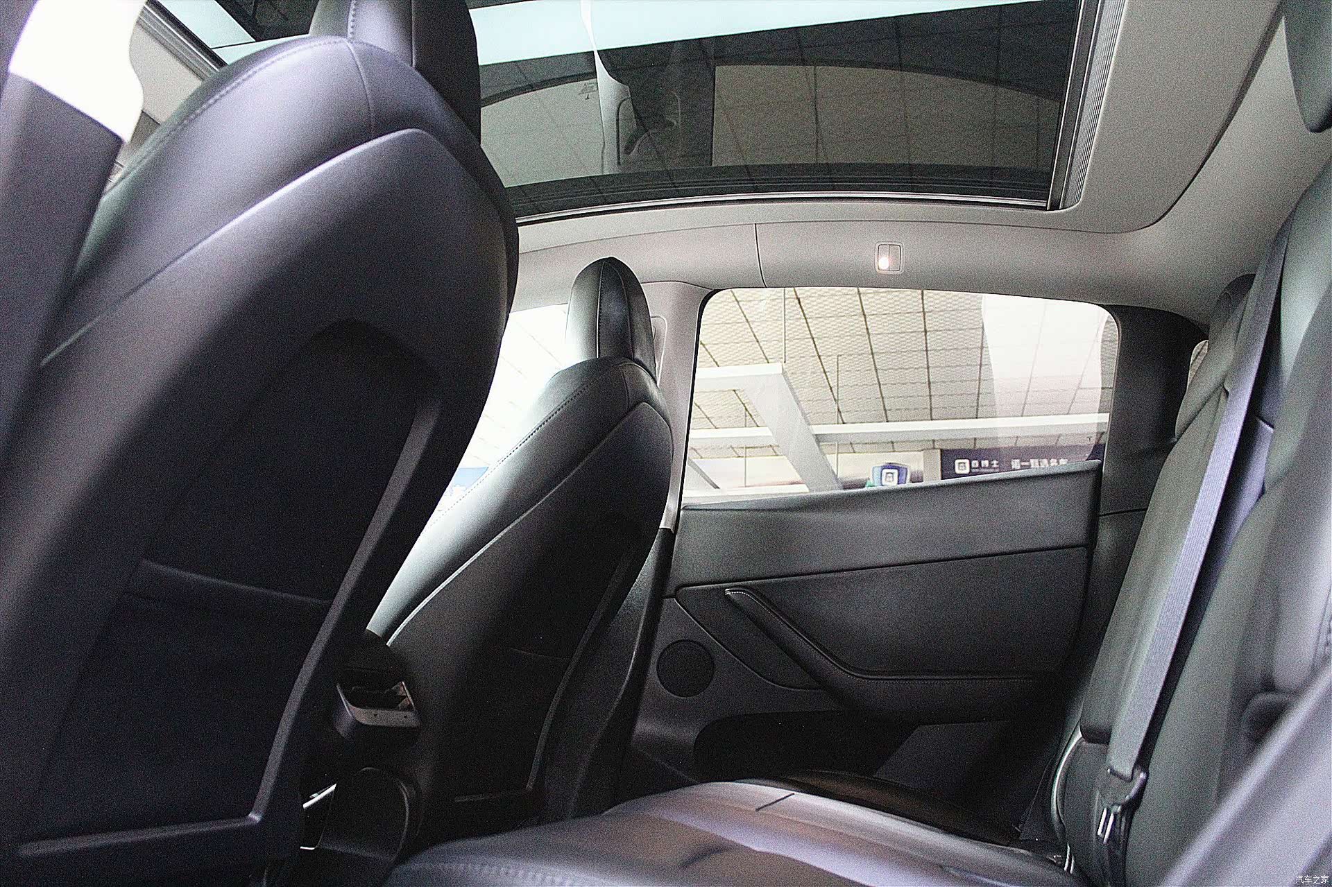 Tesla Model Y, 2022 9