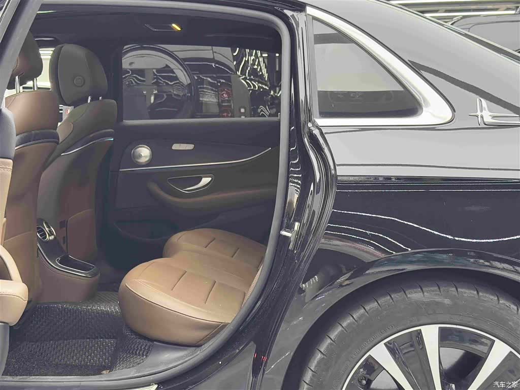Mercedes-Benz E-Class, 2023 9