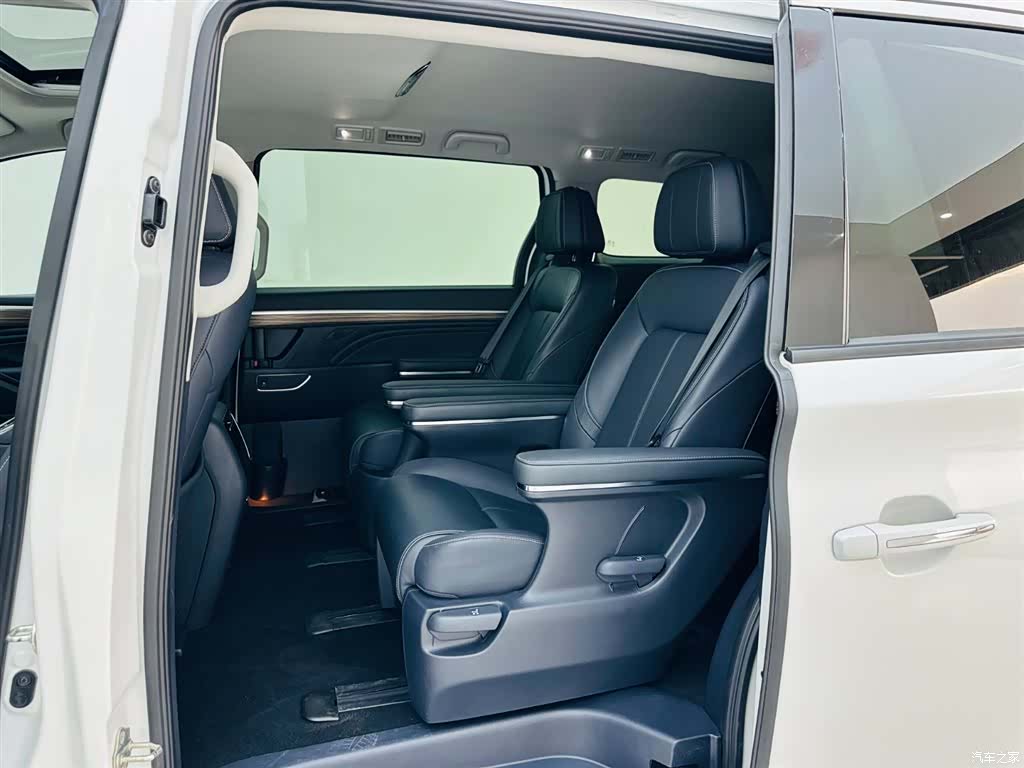 Trumpchi M8, 2022 14